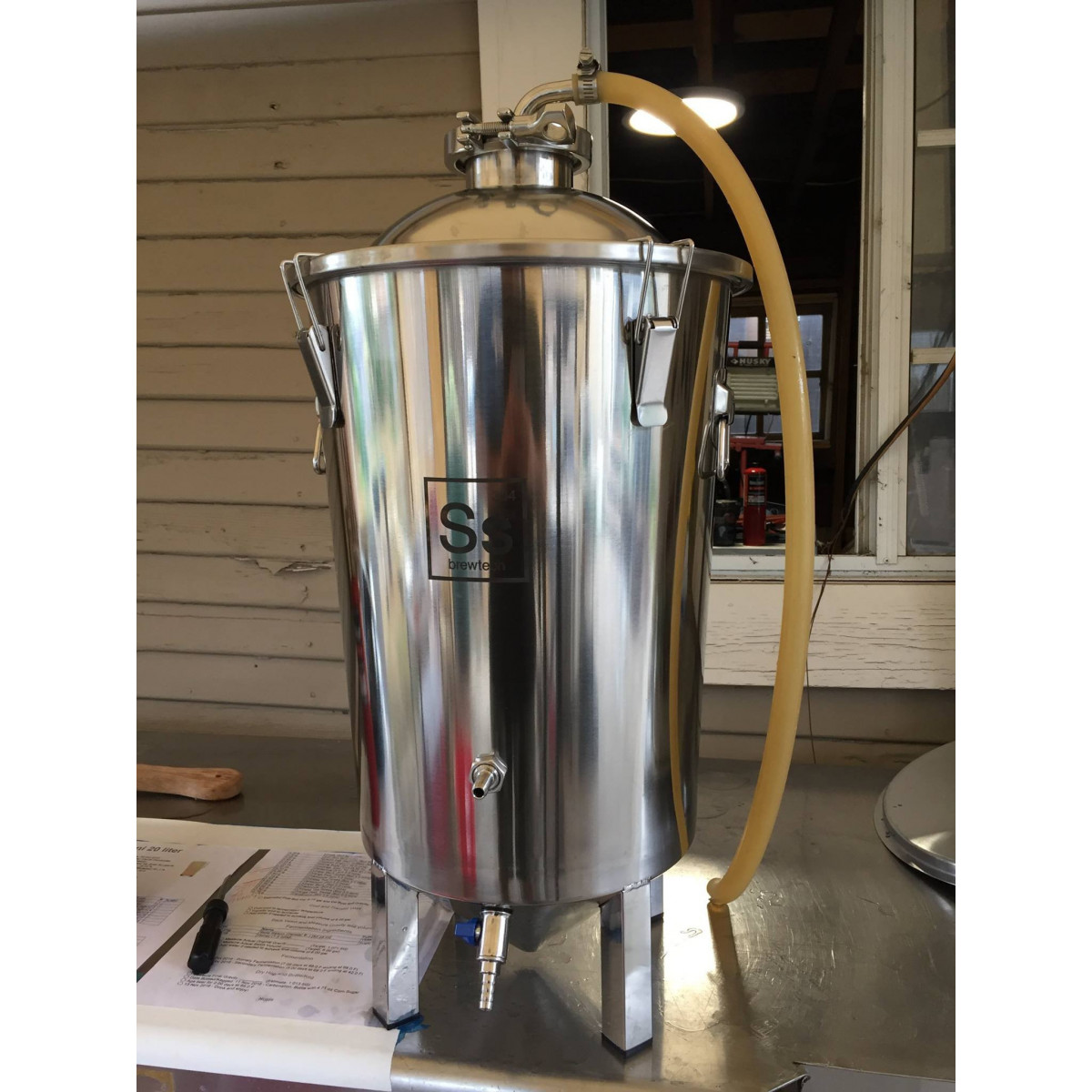 Ss Brewtech™ Lid  for Chronical/Brew Bucket 27 l (7 gal) domed with 3" TC